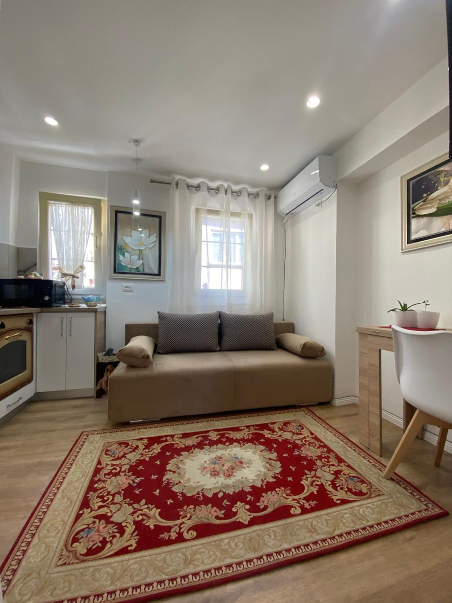 Central Welcoming Apartment In Tirana Exterior foto